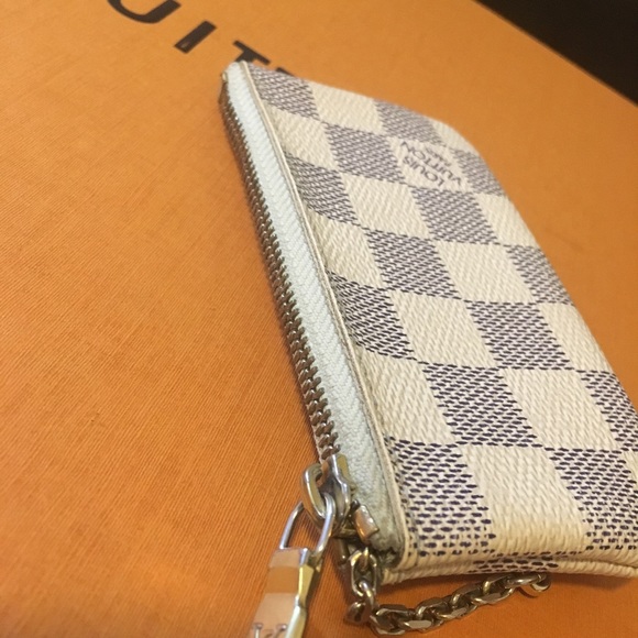 Preloved good condition LV key pouch in azur - Picture 4 of 7